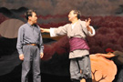 老板（祁玉中）要小林（宋晓群）补画布景